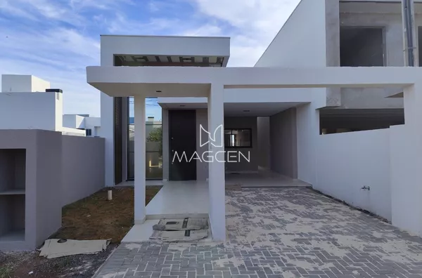 Casa á venda com 3 suítes 