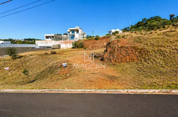 Terreno à venda no Loteamento Marcante