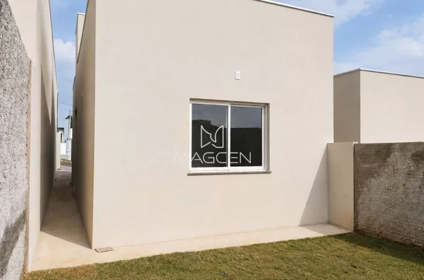 Casas para venda com dois quartos e sobra de lote 