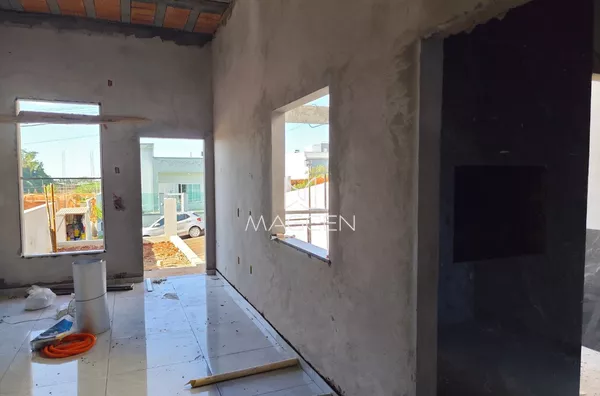 Casa à venda  com churrasqueira 