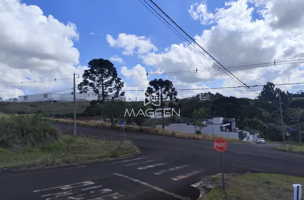 Terreno com possibilidade de comercial ou residencial 