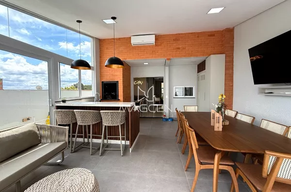 Sobrado mobiliado com área de festas e piscina