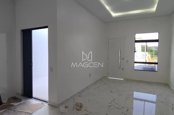 Casa na planta com sobra de lote 