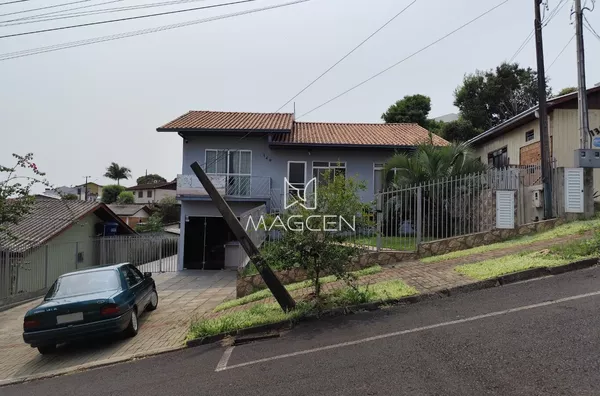 Fachada com sala comercial 