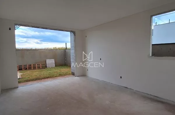 Casa a poucos minutos do Centro com suítes grandes 