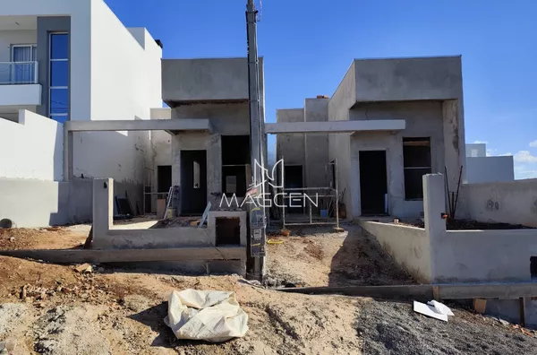 Casa à venda  com churrasqueira 