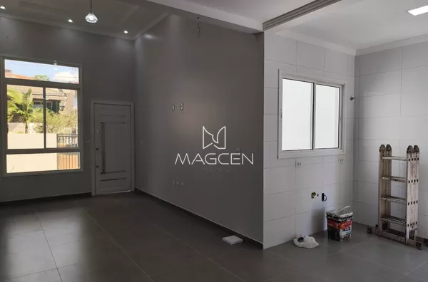 Casa com salão de festas no Fraron 