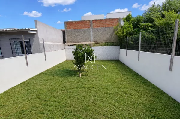Casa com ampla sobra de terreno no Loteamento Zanella