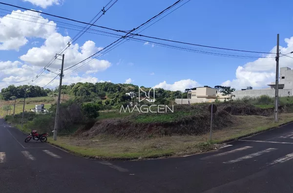 Terreno com possibilidade de comercial ou residencial 