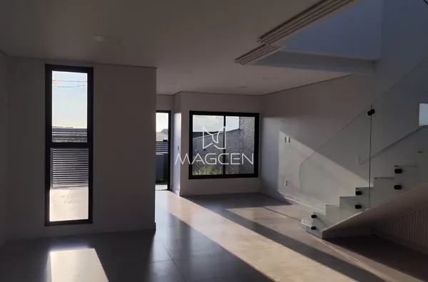 Sobrado com duas suítes para venda