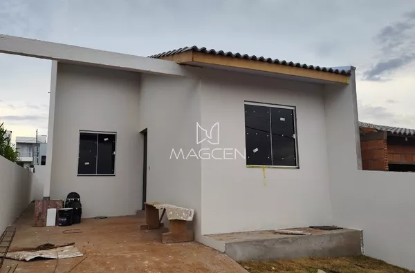 Casa de dois quartos na planta 