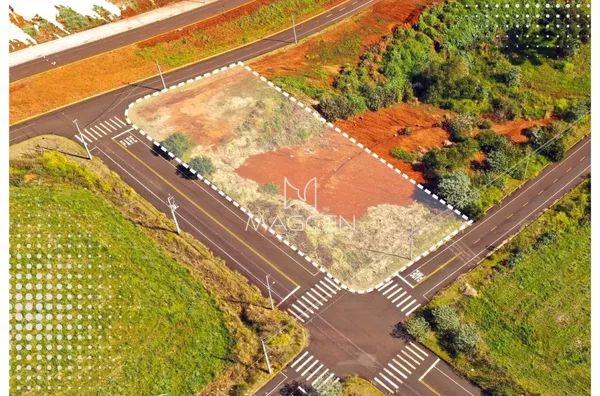 Terreno na frente do Shopping para construir edifício 