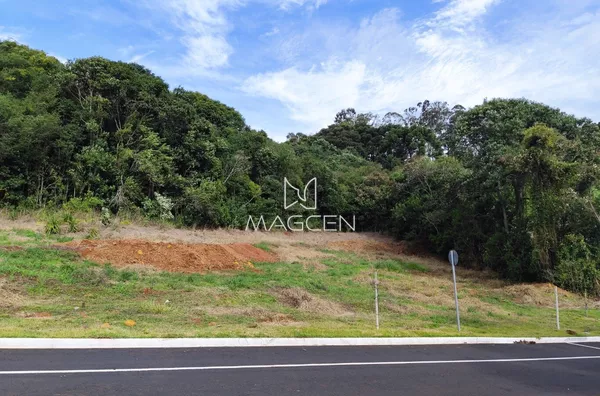 Terreno no final da rua no Jardim das Orquídeas 