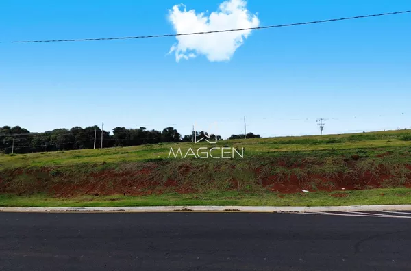 Três terrenos a venda no loteamento Jardim das Orquídeas 