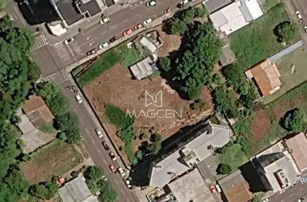 Terreno de esquina no Centro da cidade - Foto 1