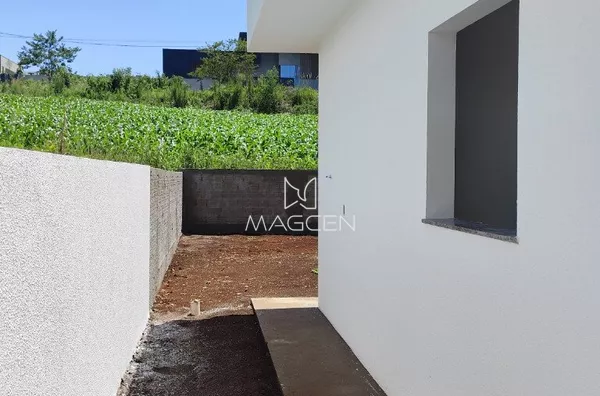 Casa na planta no Fraron com bastante sobra de lote - Foto 5