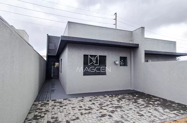 Casa de Três dormitórios Cristo Rei 