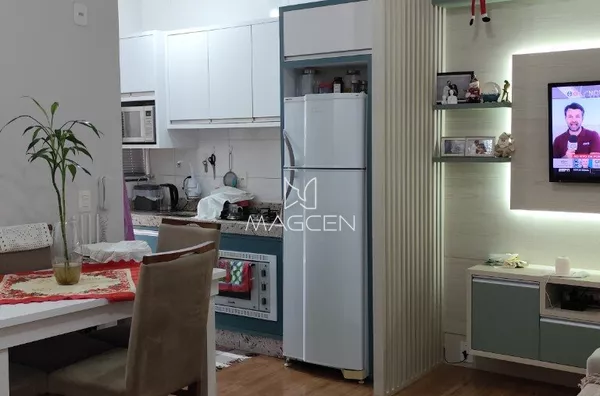 Casa em condomínio com móveis e splits 