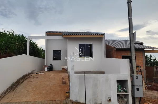 Casa de dois quartos na planta 