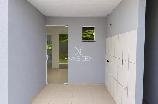 Casas de mesma planta com fácil acesso a UTFPR e com bastante sobra de lote 
