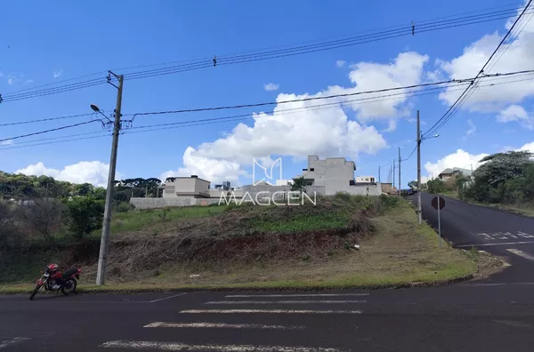 Terreno com possibilidade de comercial ou residencial 