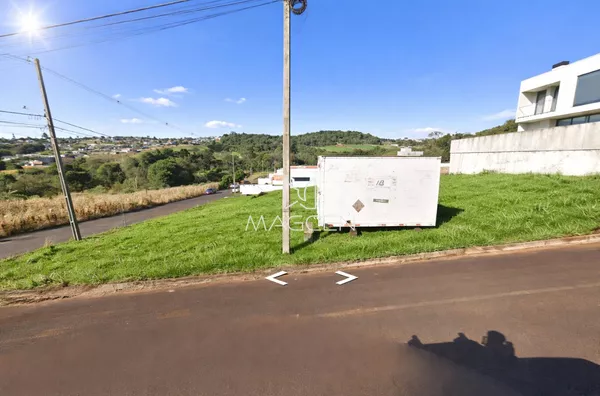 Terreno no Bairro São Francisco na Rua Geraldo Veronese