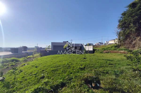 área com pomar aos fundos 