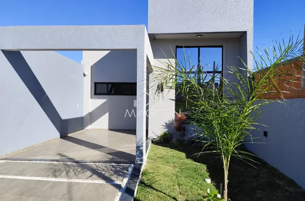 Casa com excelente acabamento a venda 