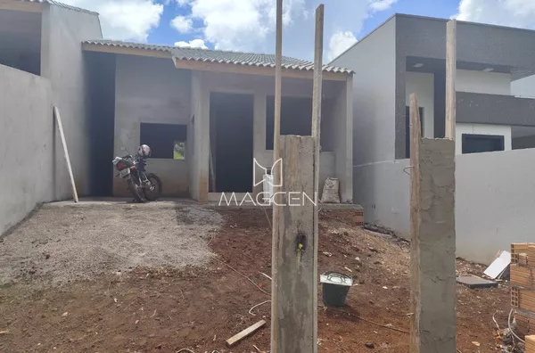 Casa com fácil acesso a UTFPR e com bastante sobra de lote 