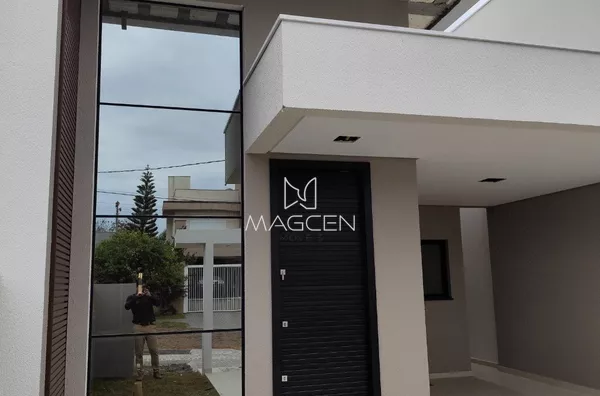 Casa á venda com 3 suítes 