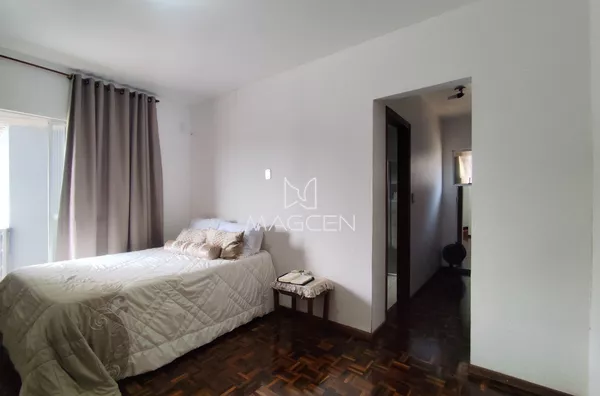 suíte com closet e banheira de hidromassagem 