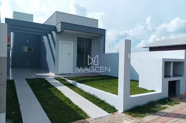 CASA COM SALÃO DE FESTAS 