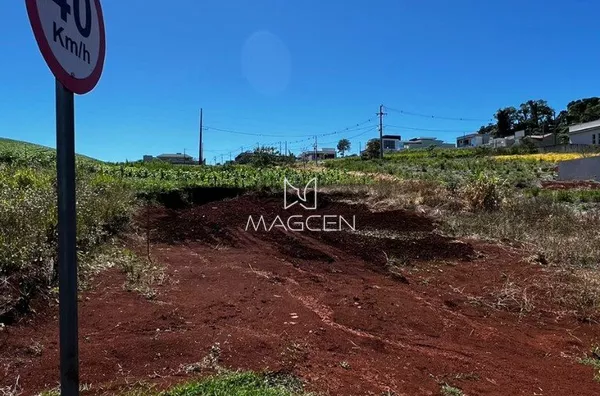 Lote com 21,74 m de frente no Cadorin 