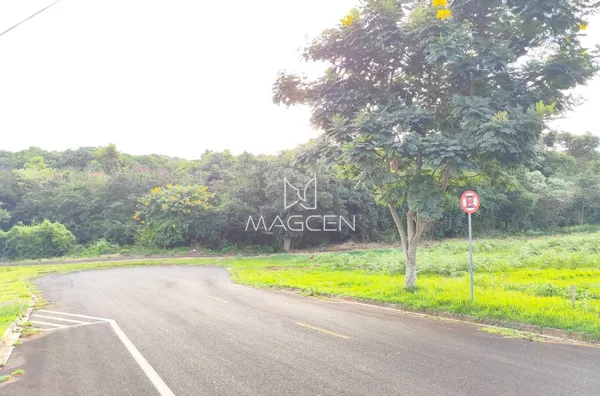 LOTEAMEAMENTO VÔ NINO Q 1767 Lotes 10 e 11