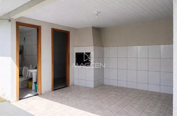 Casa com edícula no Bairro Pinheirinho próxima ao posto 6 rodas