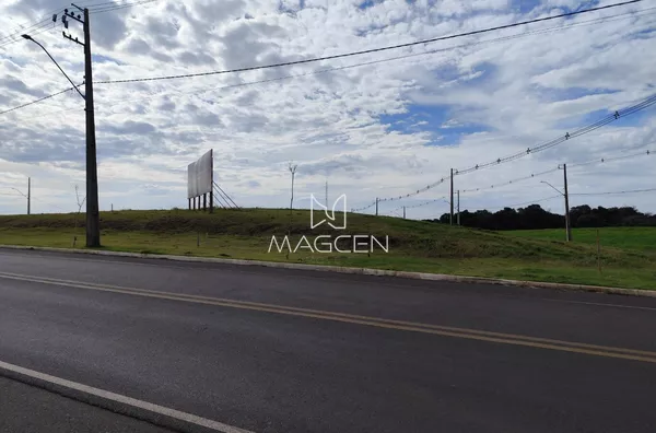 Terrenos de esquina no alto do Parque do Som 