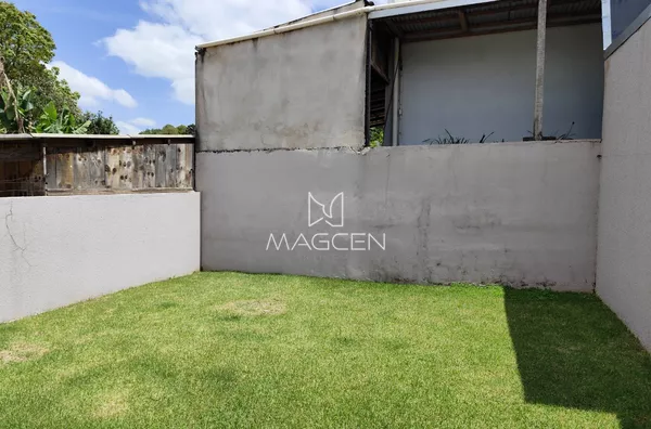 Casa mobiliada semi nova com sobra de lote 