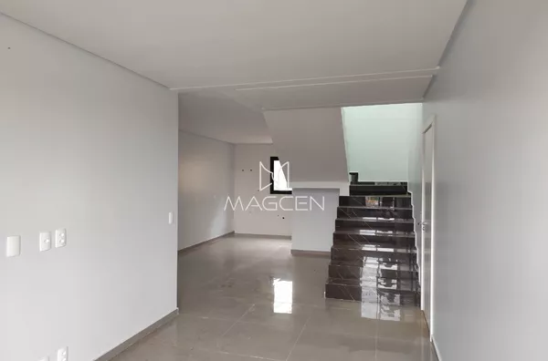 Sobrado na entrada do bairro São Francisco 