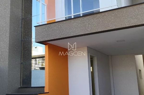 Sobrado no início do bairro Fraron - Foto 2