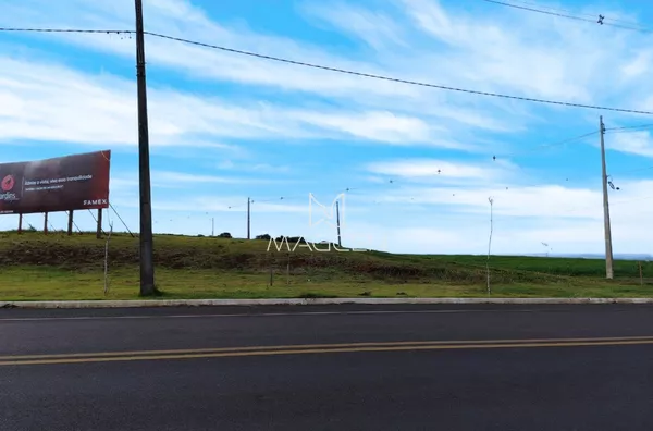 Terrenos de esquina no alto do Parque do Som 