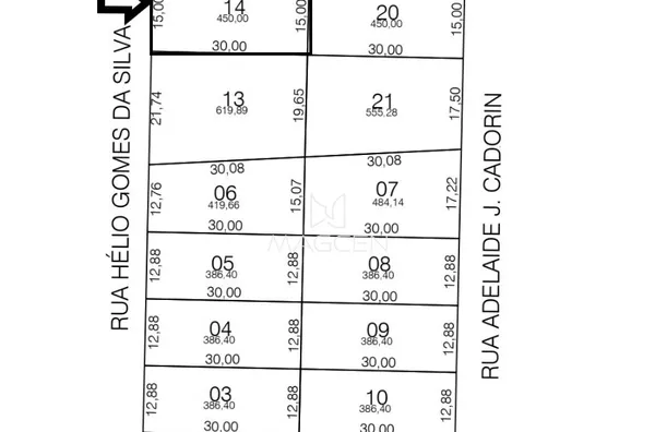 Terreno com 15 de frente no bairro Cadorin 