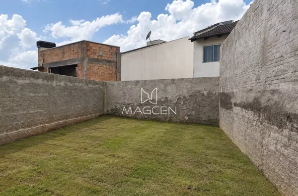 Casas para venda com dois quartos e sobra de lote 