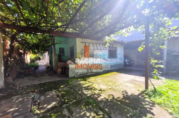 Fundos da casa da frente