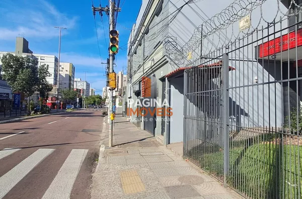 Página 1 Imóveis anuncia "sala comercial" para aluguel no bairro Floresta, Porto Alegre/RS.