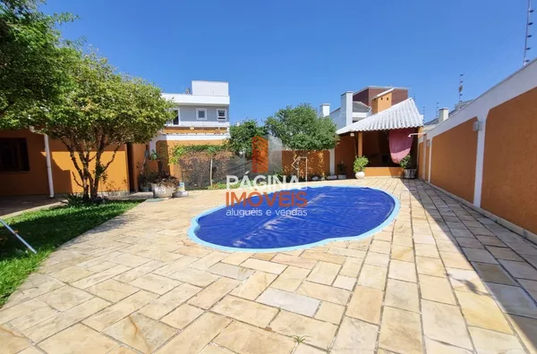 Pátio com Piscina