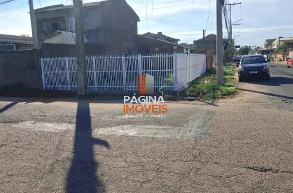 Página 1 Imóveis anuncia ótima opção de terreno à venda no bairro Rio Branco em Canoas/RS.