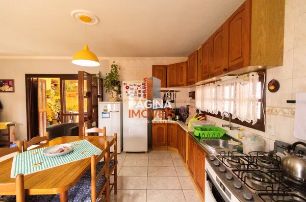 Ampla Cozinha e Sala de Jantar com Churrasqueira 2º Piso