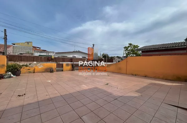 Página 1 Imóveis anuncia excelente casa térrea com 6 dormitórios, no bairro Estância Velha, em Canoas/RS.
