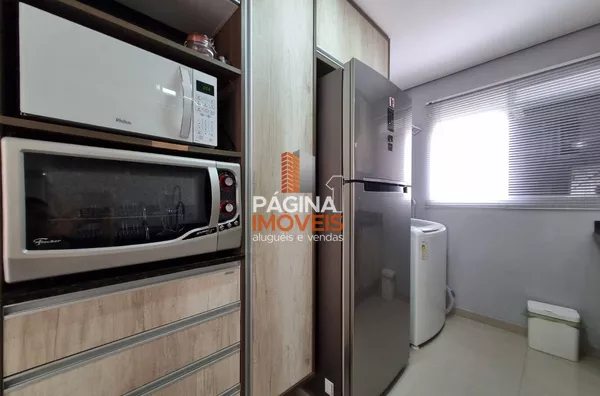 Cozinha com área de serviço integrada