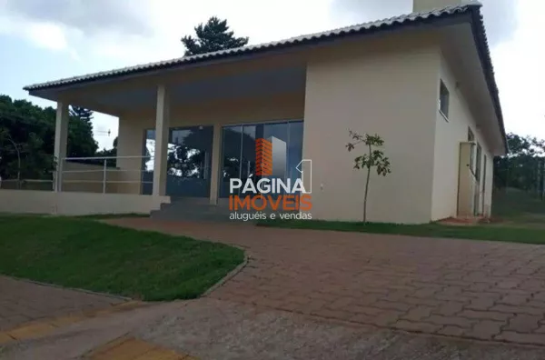 Página 1 Imóveis anuncia para venda, encantadora casa de 02 dormitórios, no Condomínio Neópolis em Gravataí/RS.